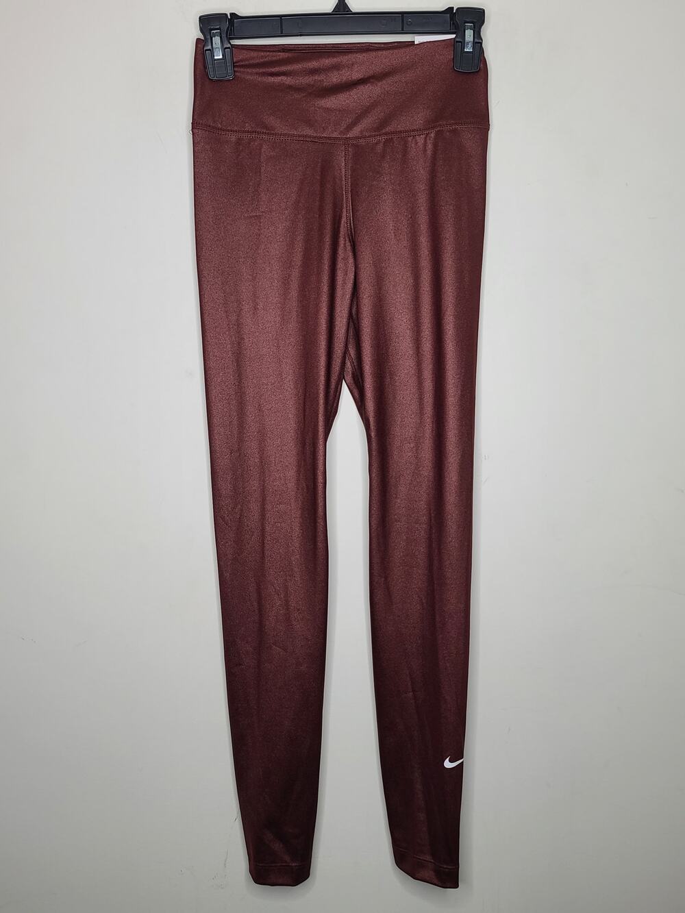 NWT Nike One Dri-Fit rust shimmer leggings - XS